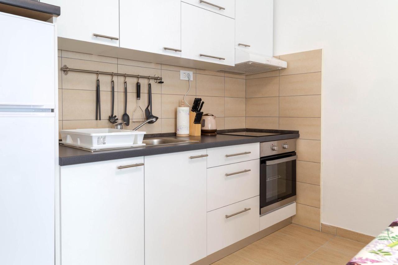 Apartments Raspolic 카스타브 외부 사진