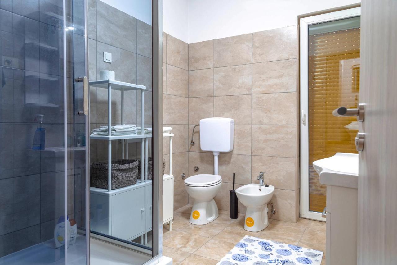 Apartments Raspolic 카스타브 외부 사진